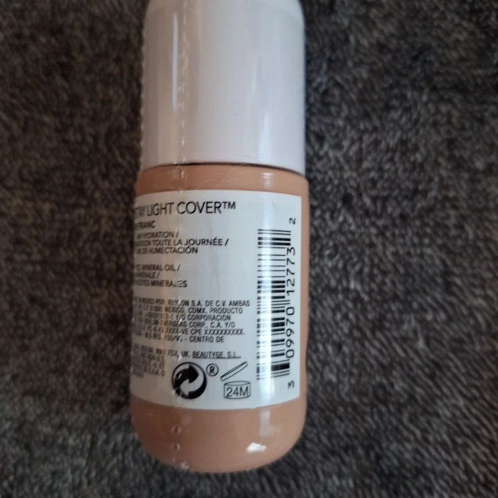 2 Pk Revlon Colorstay Light Cover Foundation 320 True Beige 12‎ HR SPF 30